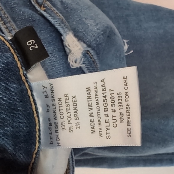 Bridge by Gly Distressed High Rise Skinny Jean Size 29 - Picture 3 of 4